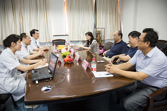 我院领导班子与省医科院赵伟力副院长一行举行座谈